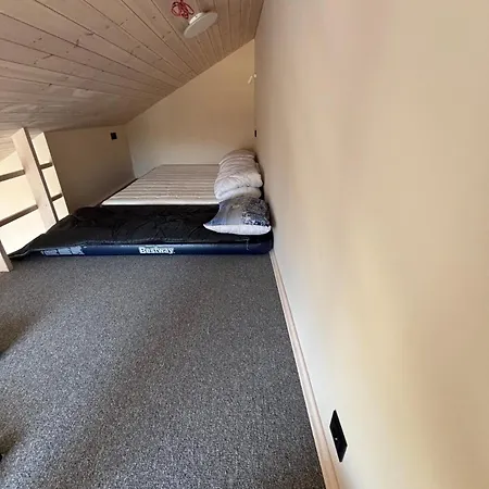 Hébergement de vacances Kotedzas Su Baseinu Ir Pirtimi Palanga